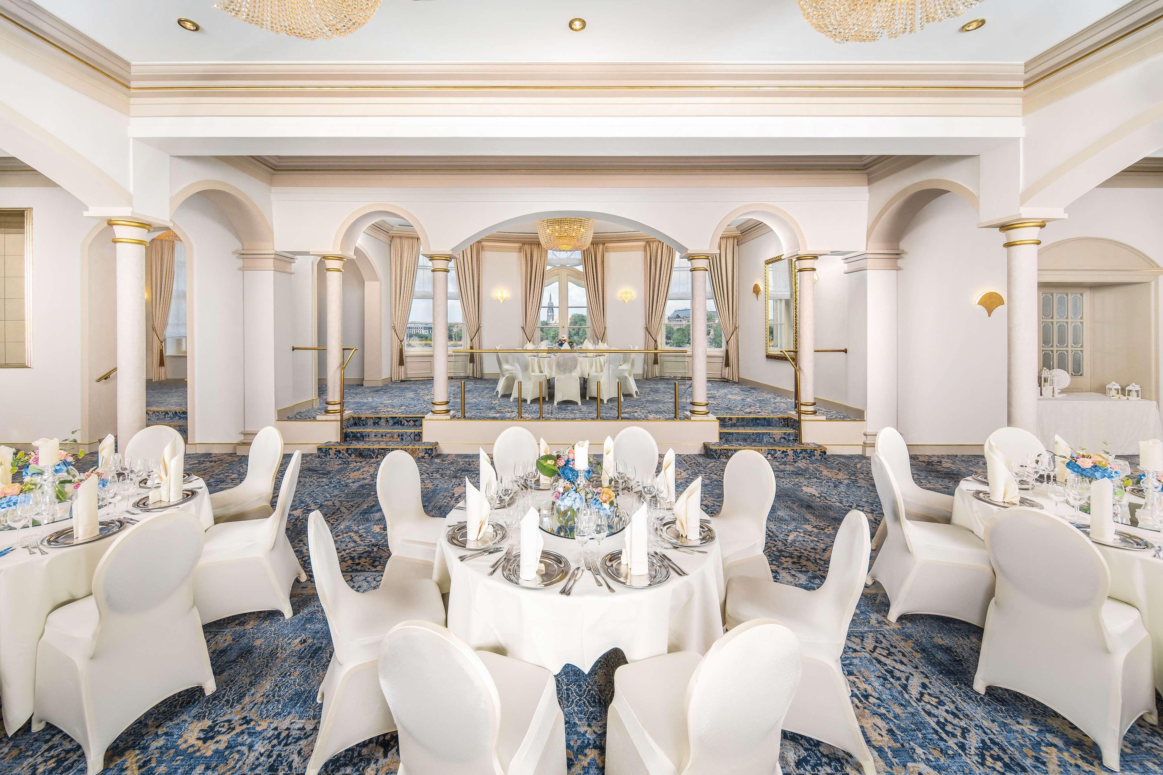 Отель Hilton An Der Frauenkirche 4*